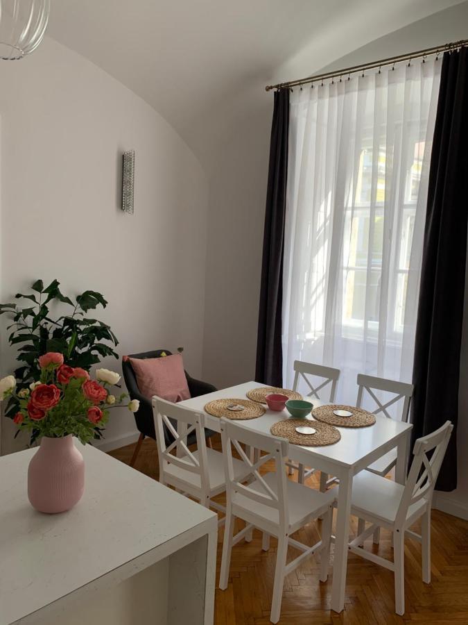 Forst-Haz Apartman Eger Eksteriør bilde