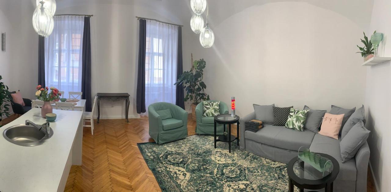 Forst-Haz Apartman Eger Eksteriør bilde
