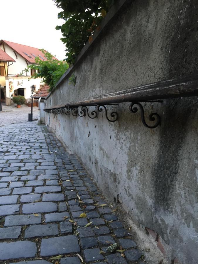 Forst-Haz Apartman Eger Eksteriør bilde