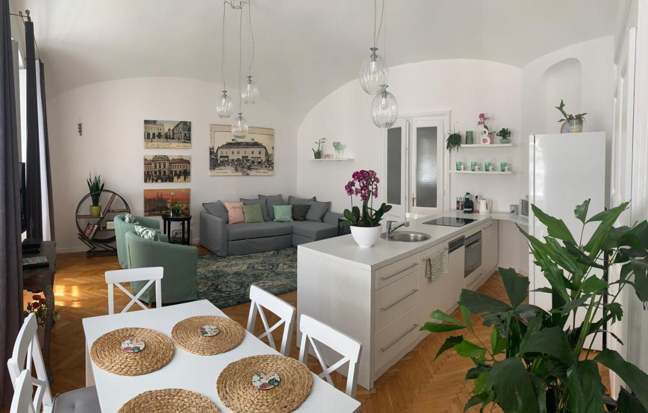 Forst-Haz Apartman Eger Eksteriør bilde